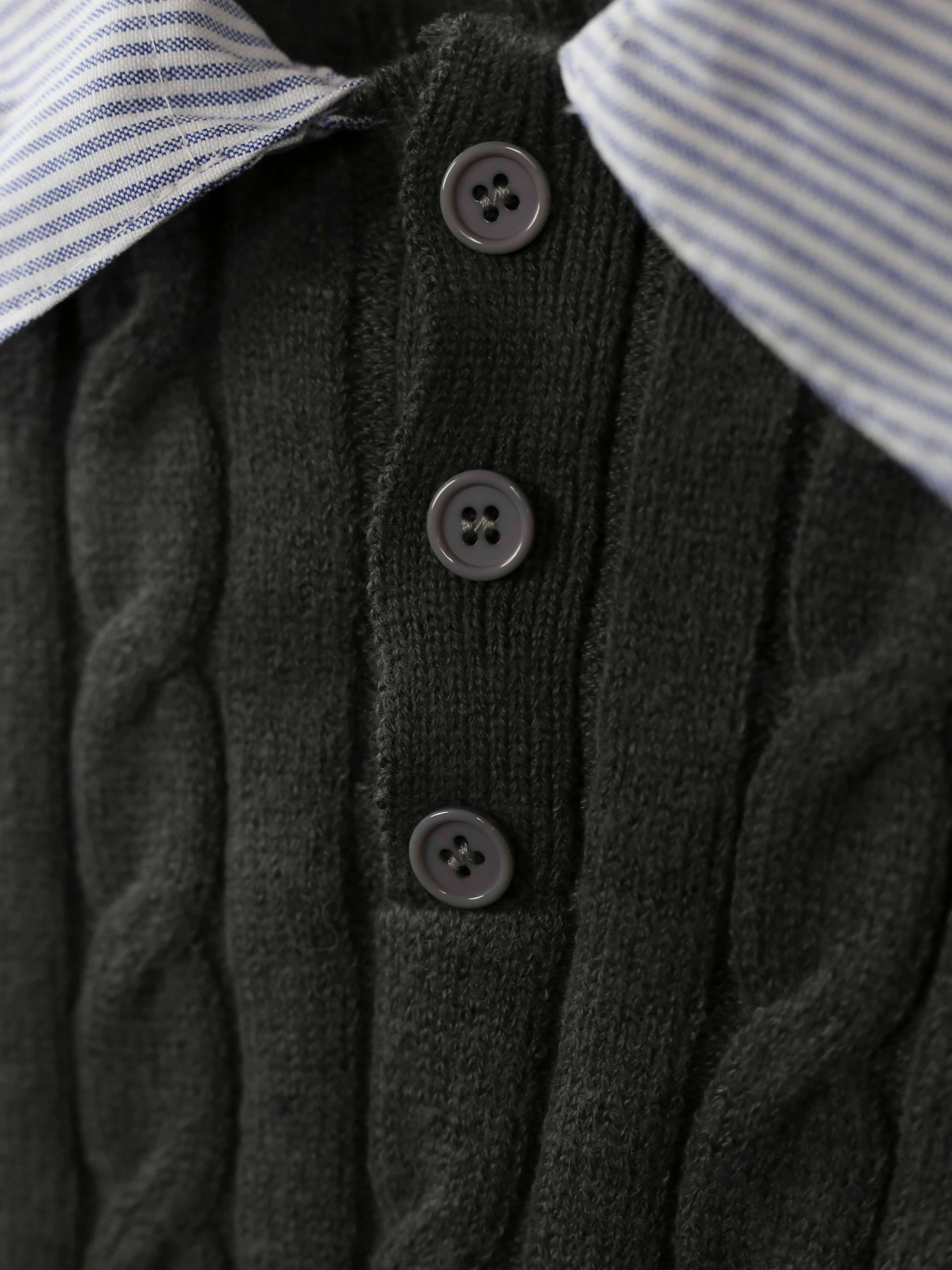 Actual photo of dark gray details # P280